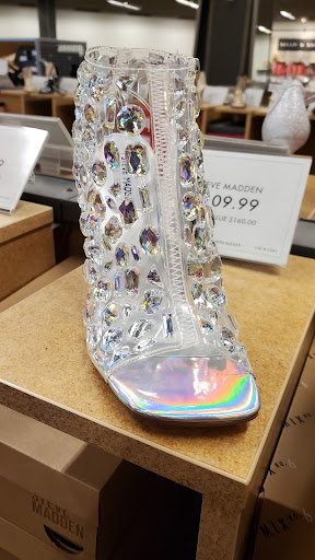 Shoe Store «DSW Designer Shoe Warehouse», reviews and photos, 367 Tarrytown Rd, White Plains, NY 10607, USA