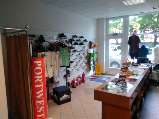 Opinii despre Kisherceg Szaküzlet în Salgótarján - Ruhabolt