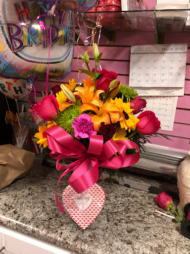 Florist «City Enchanted Gardens Florist», reviews and photos, 2246 W Taylor St, Chicago, IL 60612, USA