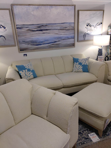 Furniture Store «Fowhand Furniture», reviews and photos, 1001 Harrison Ave, Panama City, FL 32401, USA