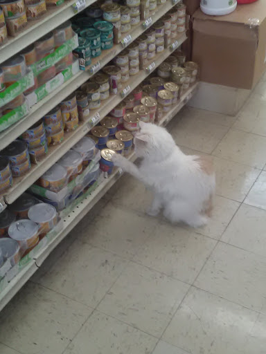 Pet Supply Store «Pet Food Center», reviews and photos, 4036 N First Ave, Evansville, IN 47710, USA