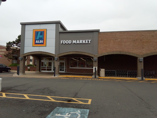 Supermarket «ALDI», reviews and photos, 8256 Richmond Hwy, Alexandria, VA 22309, USA