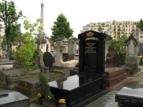 Cimetière Tombe de Bảo Đại Paris