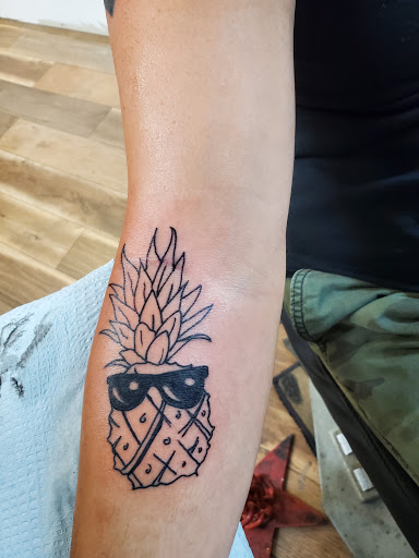 Tattoo Shop «Addicted 2 Tattoos», reviews and photos, 4819 E Busch Blvd #107, Tampa, FL 33617, USA