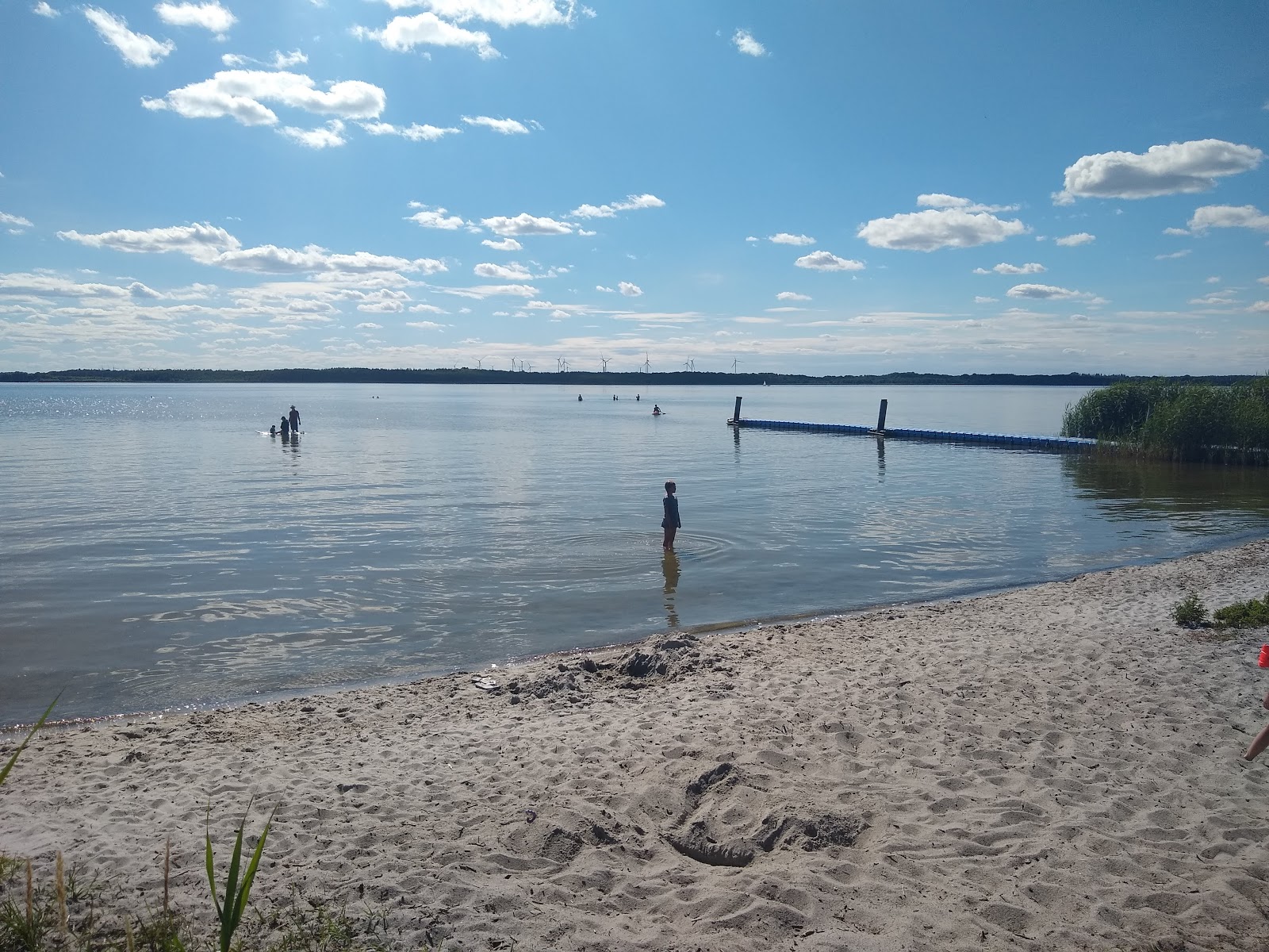 Zdjęcie Badestelle Goldberger See z powierzchnią trawa