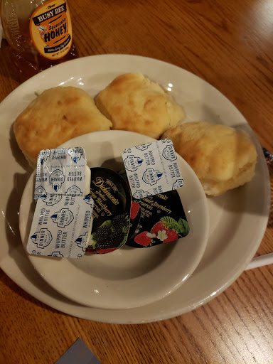 American Restaurant «Cracker Barrel Old Country Store», reviews and photos, 200 Cracker Barrel Dr, Clarksville, TN 37040, USA