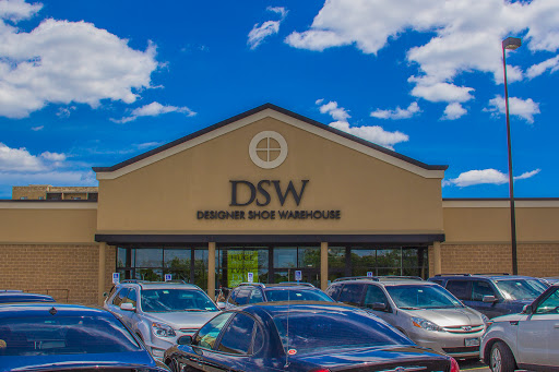 Shoe Store «DSW Designer Shoe Warehouse», reviews and photos, 2485 Richmond Ave, Staten Island, NY 10314, USA