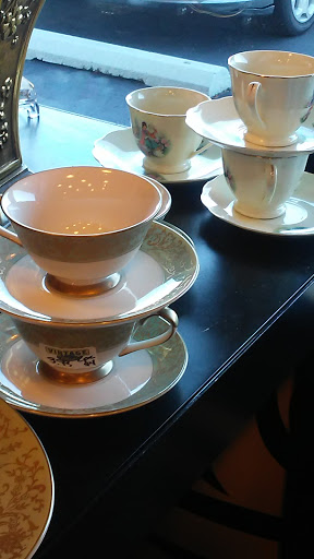 Boutique «Vintage Vogue by GW», reviews and photos, 2361 E 62nd St, Indianapolis, IN 46220, USA