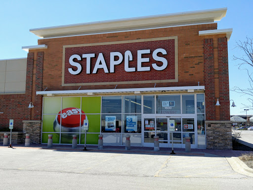 Staples, 1600 N Milwaukee Ave, Vernon Hills, IL 60061, USA, 