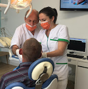 Clínica Dental Molar. La Paloma. - Avda. La Paloma, E.J. Guillen, 21, Av. de la Paloma, 21, 29003 Málaga