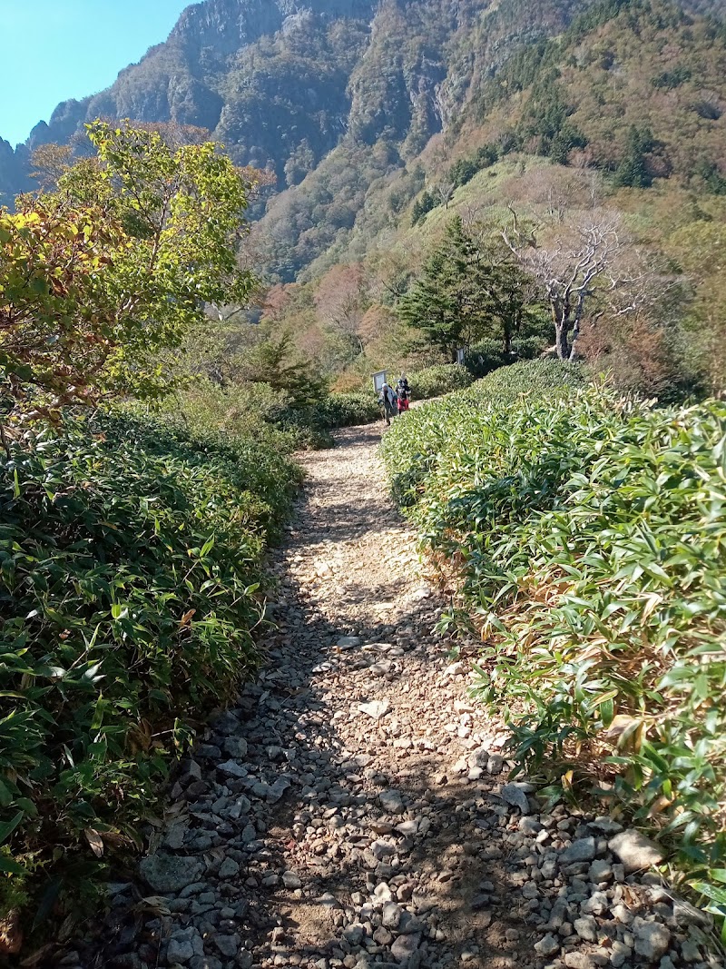 夜明峠（夜明かし峠）