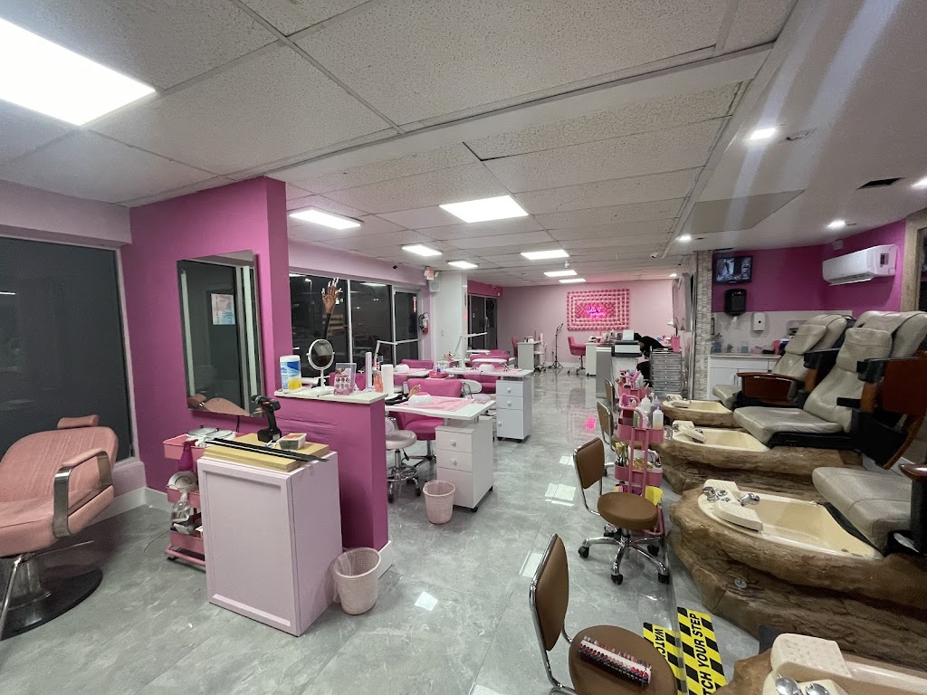 PINK DREAM NAILS & BEAUTY STUDIO 33189