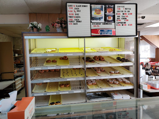 Donut Shop «Turner Donut Shop», reviews and photos, 902 9th Ave W, Bradenton, FL 34205, USA