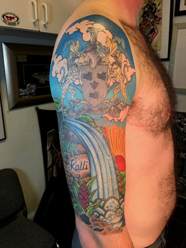 Tattoo Shop «Raygun Tattoo», reviews and photos, 34053 La Plaza, Dana Point, CA 92629, USA