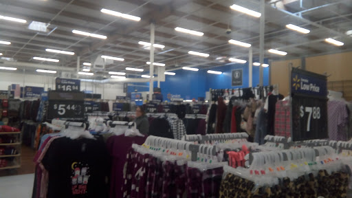 Discount Store «Walmart», reviews and photos, 1040 Green Acres Rd, Eugene, OR 97408, USA