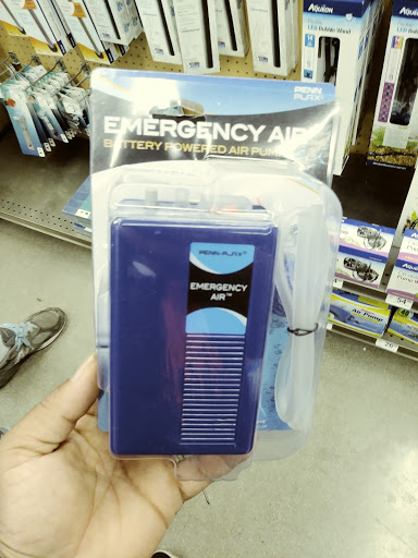 Pet Supply Store «Petco Animal Supplies», reviews and photos, 2005 W 8 Mile Rd, Detroit, MI 48203, USA