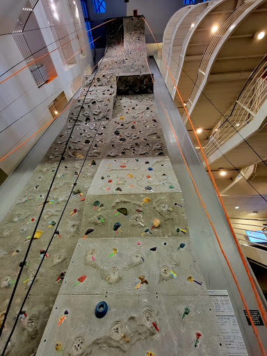 Gym «Lakeshore Sport & Fitness Illinois Center», reviews and photos, 211 N Stetson Ave, Chicago, IL 60601, USA