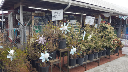 Animal Feed Store «Farmland Pets & Feed», reviews and photos, 9000 Silverdale Way NW, Silverdale, WA 98383, USA