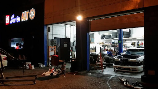 Auto Repair Shop «Stay On Auto Repair & Tires», reviews and photos, 1152 W 31st St, Chicago, IL 60608, USA