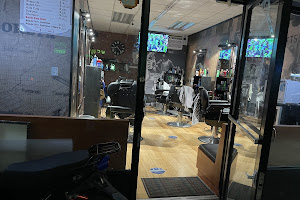 Equis barber shop