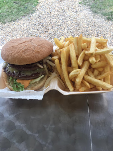 Reviews of Dom's Doorsteps Burger Van in Milton Keynes - Caterer