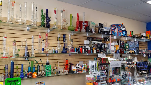 Tobacco Shop «Smoke N Pipes Smoke Shop», reviews and photos, 5306 Washington Ave, Houston, TX 77007, USA