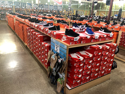 Shoe Store «Shoe City - Anaheim», reviews and photos, 101 E Ball Rd, Anaheim, CA 92805, USA