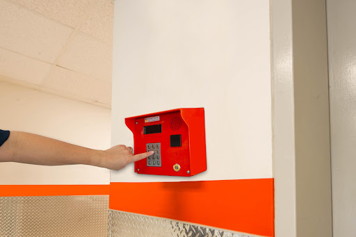 Self-Storage Facility «Public Storage», reviews and photos, 301 Sunny Isles Blvd, Sunny Isles Beach, FL 33160, USA