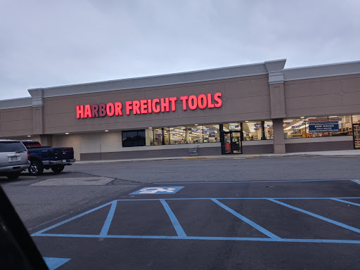 Harbor Freight Tools image 3