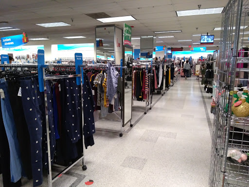 Clothing Store «Ross Dress for Less», reviews and photos, 100 S Biscayne Blvd, Miami, FL 33131, USA