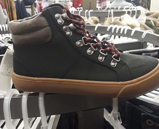 Clothing Store «Old Navy», reviews and photos, 3687 Stone Creek Blvd, Cincinnati, OH 45251, USA