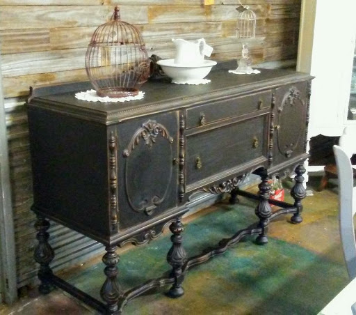 Consignment Shop «Trader Maes Decor & Artist Market», reviews and photos, 2001 Rock Springs Rd, Apopka, FL 32712, USA