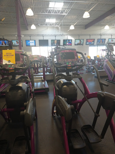 Gym «Planet Fitness», reviews and photos, 2560 N Harlem Ave, Elmwood Park, IL 60707, USA