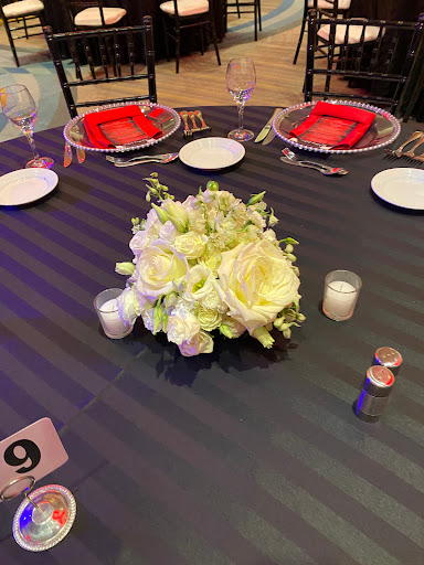 Gift Shop «Avenue Flower Shop», reviews and photos, 10632 S Cicero Ave, Oak Lawn, IL 60453, USA