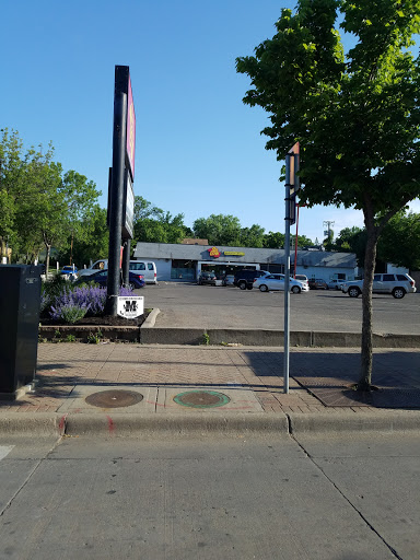 Grocery Store «So Low Grocery Outlet», reviews and photos, 3111 N Emerson Ave, Minneapolis, MN 55411, USA