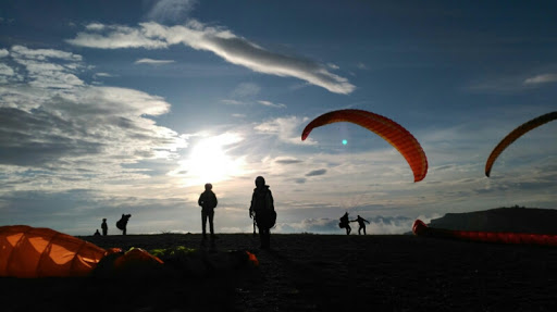 Albatros Escola de Parapent en Àger, Lleida