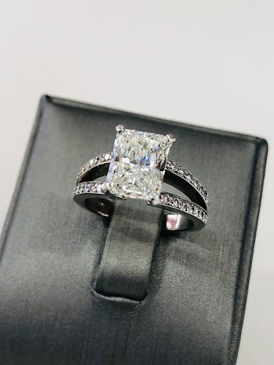 Jewelry Store «Inter-Continental Jewelers», reviews and photos, 6222 Richmond Ave #570, Houston, TX 77057, USA