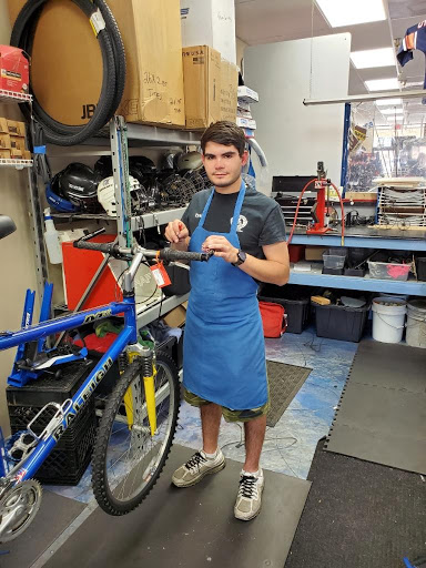 Sporting Goods Store «2nd Time Sports», reviews and photos, 2104 Main St, Dunedin, FL 34698, USA