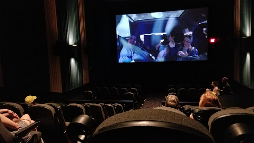 Movie Theater «Regal Cinemas Kiln Creek 20», reviews and photos, 100 Regal Way, Newport News, VA 23602, USA