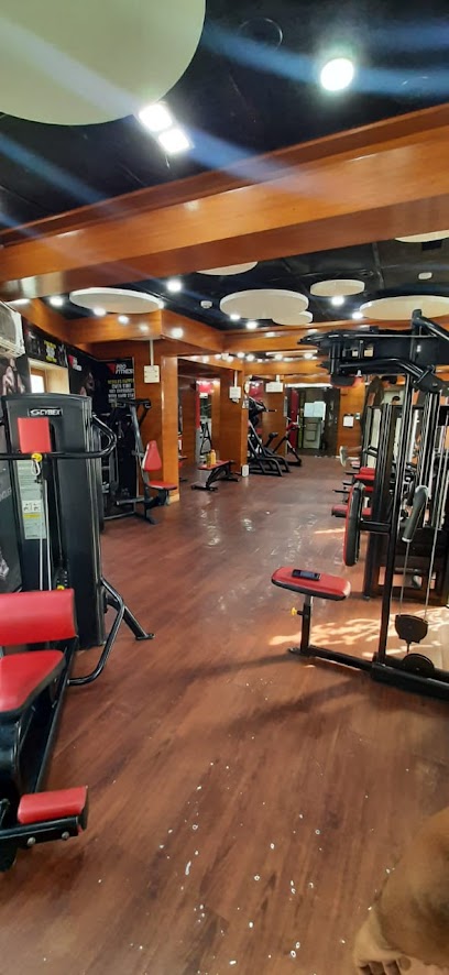 Physio Active Pro Fitness Gym - 265/267, Raja Ram Mohan Roy Rd, Charni Road, Opera House, Girgaon, Mumbai, Maharashtra 400004, India
