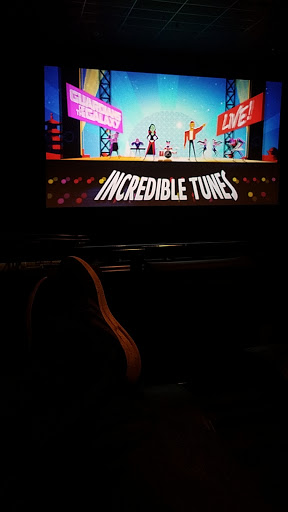 Movie Theater «Regal Cinemas Quaker Crossing 18», reviews and photos, 3450 Amelia Drive, Orchard Park, NY 14127, USA