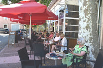 Atmosphère du Cafe du Soleil (Cafe of the Sun) à Villes-sur-Auzon - n°1