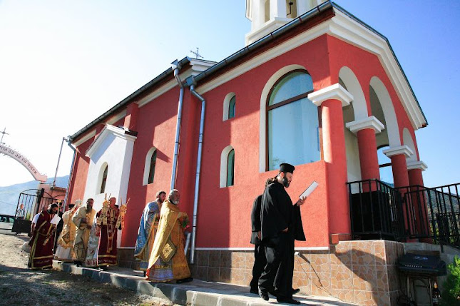 Църква „Св. Архангел Михаил“ - църква