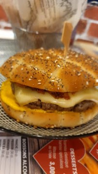 Hamburger du Pizzeria PIZZBURG à Colombier-Fontaine - n°4
