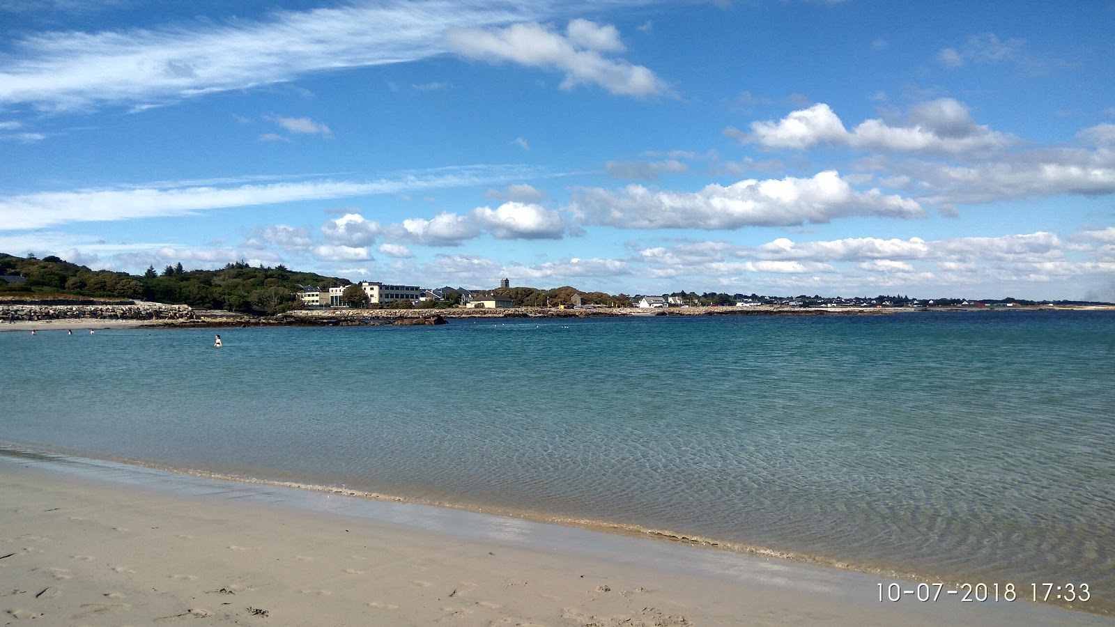 Gleninagh Beach的照片 具有非常干净级别的清洁度