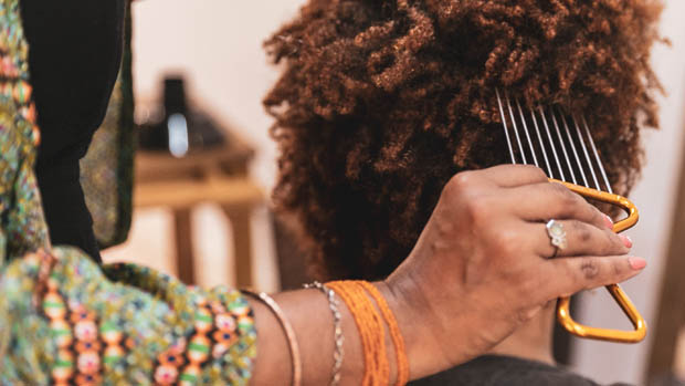 Meu Cabelo Natural - Salão de Beleza Natural e Vegano Cabelos Cacheados