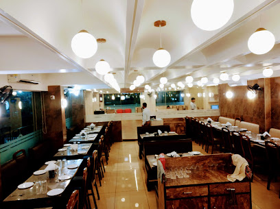 Satkar restaurant - F-325,bhatiya complex,Nr, Bamroli Rd, Sosyo Circle, Surat, Gujarat 394210, India