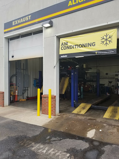 Auto Repair Shop «Meineke Car Care Center», reviews and photos, 303 W Pulaski Hwy, Elkton, MD 21921, USA