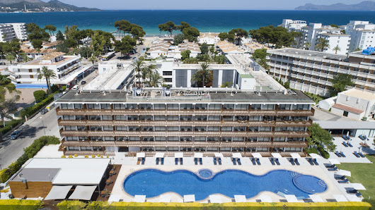 Las Gaviotas Suites Hotel Av. de s'Albufera, 51, 07458 Muro, Balearic Islands, España