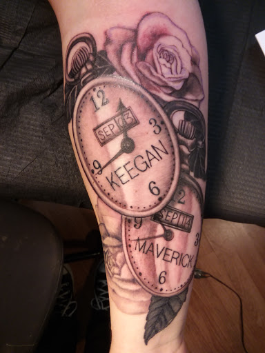 Tattoo Shop «Sacred Ink Tattoo», reviews and photos, 2707 E Court St, Flint, MI 48503, USA